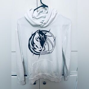Luka Dallas Mavericks BOYS size large hoodie